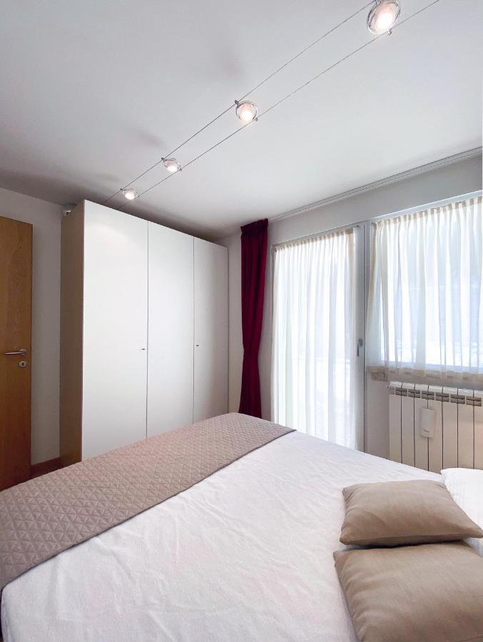 Bilocale Enjoy Apartment เตมู ภายนอก รูปภาพ